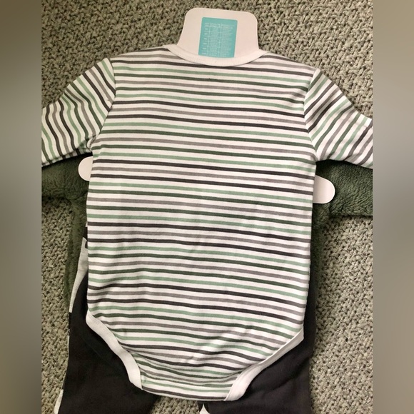 4 pieces set • Pekkle• Baby clothing • 3 months • Dinosaurs - Picture 5 of 5